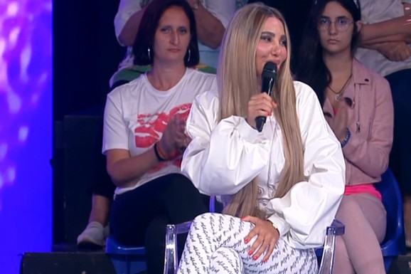 Aneli Ahmić na stubu srama čim je ušla u Elitu 10! "Je l' ovako patiš za detetom?!"