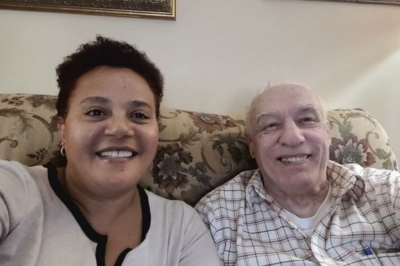 Taksistkinja prihvatila vožnju dedi (88) pa uradila nešto što je i njemu i njoj ZAUVEK promenilo živote: "Najbolja odluka koju sam donela!"