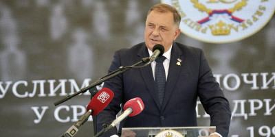 Dodik na tribini u Šamcu: Savo Minić je najbolji kandidat za predsednika RS