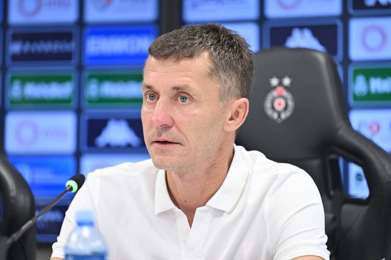 Saša Ilić mora da "preseče" pred derbi: Koji Partizanov stranac je višak?
