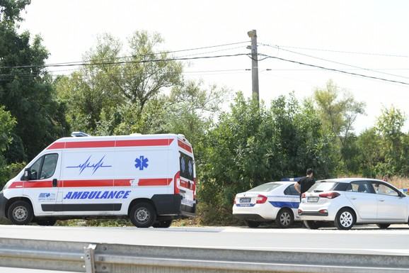 U PUNOJ BRZINI SE ZAKUCAO U STABLO! Jeziva nesreća kod Niša: Automobil završio prevrnut