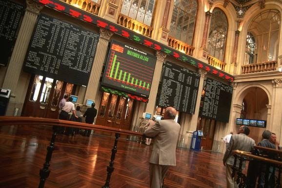 Pad akcija na azijskim tržištima! Investitori oprezni na početku nedelje: Jen ponovo oslabio