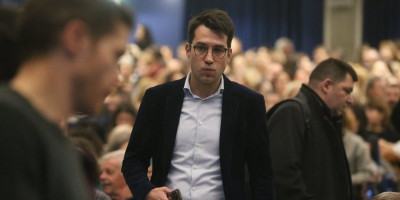 ''Izdajica svoga roda, plaćenik'' - Dobrica Veselinović ispljuvao generala Mladića i Srbiju, građani mu dali jasan odgovor