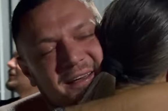 (VIDEO) OPROŠTAJNO VEČE ZA ANĐELU ĐURIČIĆ PRED ULAZAK U ELITU 10 Gastoz je grli i plače, ne može da obuzda emocije