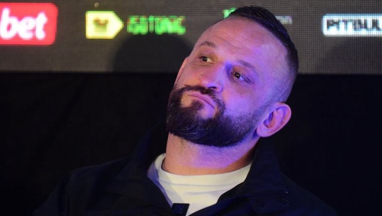 Čuveni MMA borac poručio: "Ovo je razlika između Srba, Hrvata i Slovenaca, srpski navijači će te vređati..."