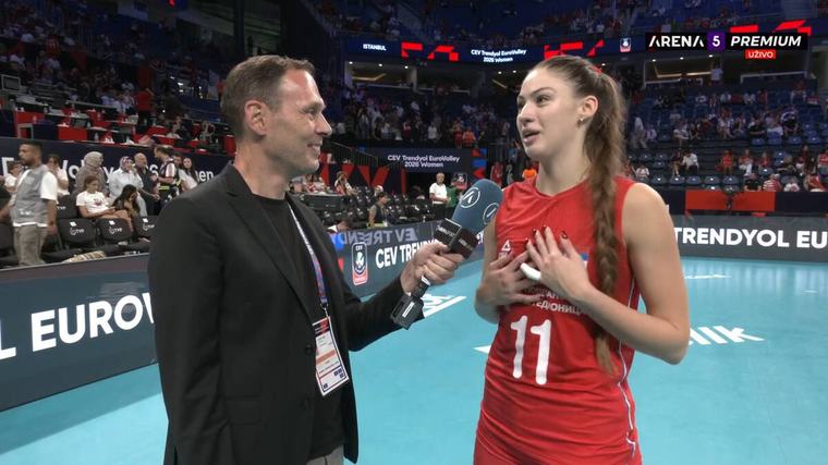 Hena se uhvatila za srce, pa obećala: "Ovo mi je prva medalja za Srbiju, biće ih još"