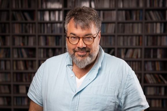 HOLIVUDSKI MAG MUZIKE U BEOGRADU: Tomas Golubić OTKRIVA TAJNE SERIJA "Breaking Bad", "The Walking Dead"...
