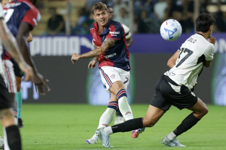 Maldini presudio Lećeu, Kaljari minimalcem do važna tri boda