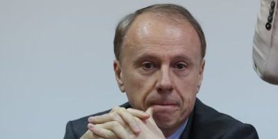 Ekskluzivno! Rektor u panici preti studentima i traži advokate da ga spasu dok blokaderi menjaju glasove da ga dotuku (FOTO)