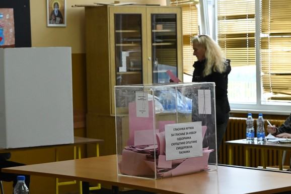 "Monarhisti" na izbore ponovo izlaze u koaliciji sa Novim DSS-om