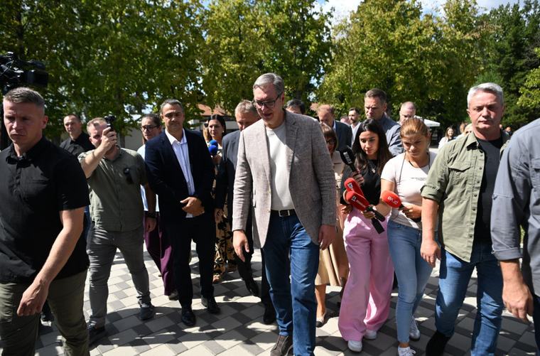 Vučić o prisluškivanju: "U ovoj zemlji jedino sam ja nezakonito prisluškivan"