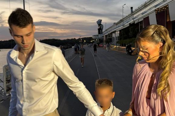 BRAT FILIPA ŽIVOJINOVIĆA STIGAO NA ROĐENDAN MALE ARIJE Mario sa prelepom suprugom i Prijinim sinom, modno usklađeni: Svi pogledi uprti u zgodnog košarkaša