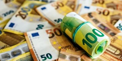 Novac stiže za 4 znaka: Evo ko će dobiti pare do 12. septembra, a jedan znak treba da igra igre na sreću