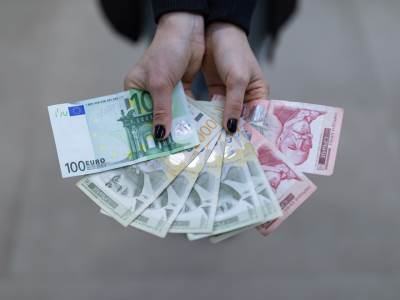 Ovo je novi kurs evra za 4. septembar: Menjačnice po ovim vrednostima prodaju valute
