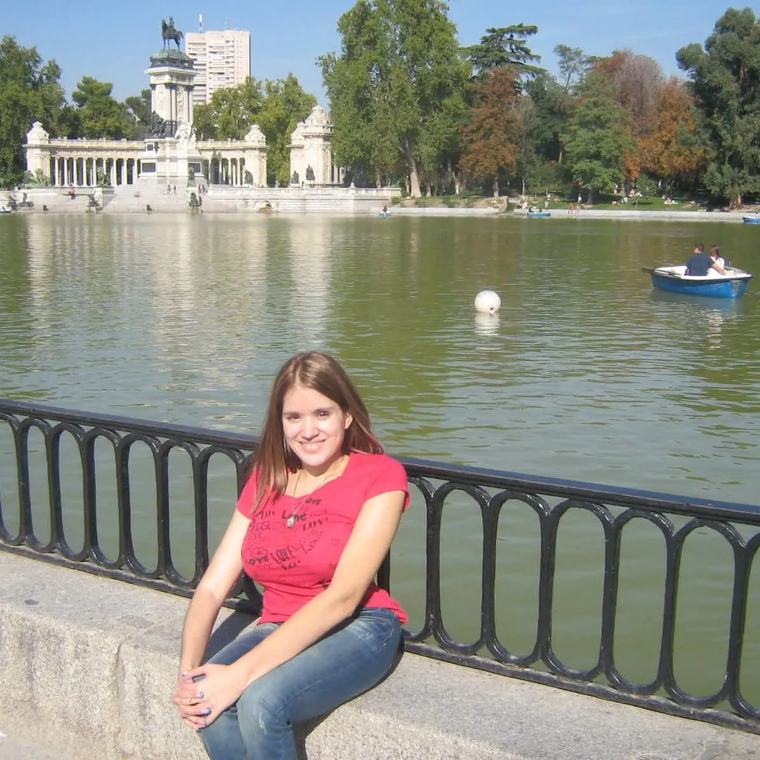 Nadica ima master diplomu Filološkog fakulteta, a ne može da nađe posao duže od decenije: "Želim da živim samostalan život, da mi invaliditet unapred ne određuje šta mogu, a šta ne"