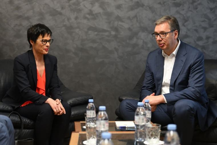 "NE SMETA MI ŠTO NE DOLAZI, VEĆ NJENI KOMENTARI!" Vučić o odlaganju posete Marte Kos: "Objašnjenje je bilo kratko i glupo, kao i obično!"
