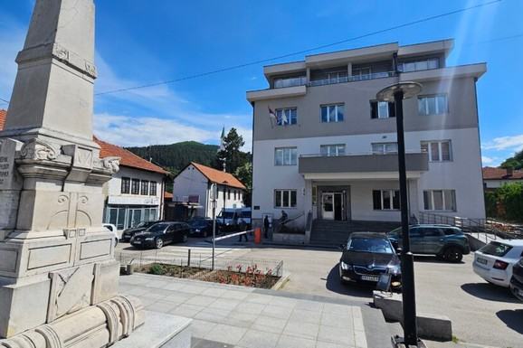 SUTRA ĆE ODJEKIVATI SIRENE U TRI SRPSKA GRADA Tačno u podne, trajaće 60 sekundi, OVO je razlog