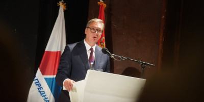 Ti ćeš da nam kažeš šta ćemo da radimo u našoj zemlji! Vučić zagrmeo tokom obraćanja: "Mi Srbi se plašimo Boga, a ne Marte Kos"