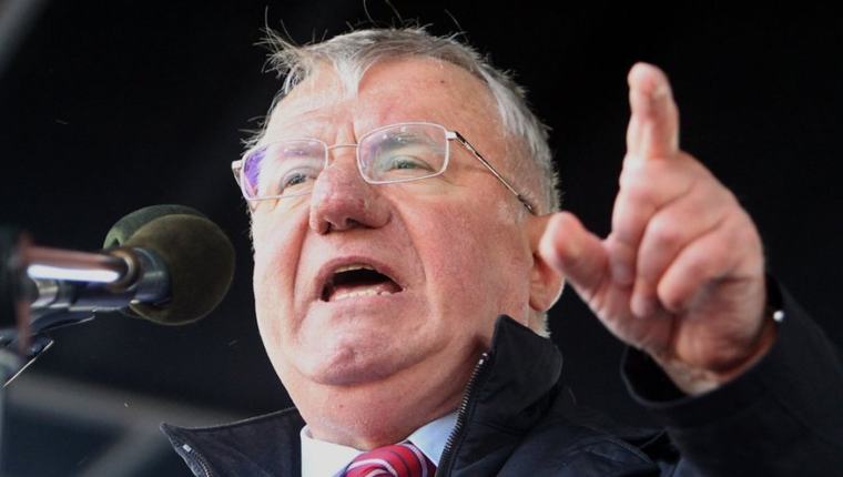 SRPSKI RADIKALI PRESEKLI: Vučić je naš izbor za premijera - SRS izlazi na izbore na listi „Ujedinjena Srbija“