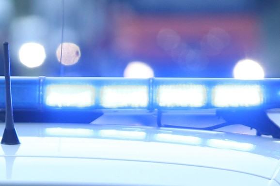 DRAMA NA BULEVARU U NIŠU! Muškarac (49) NASRNUO na troje maloletnika koji su vozili bicikle – policija hitno reagovala!