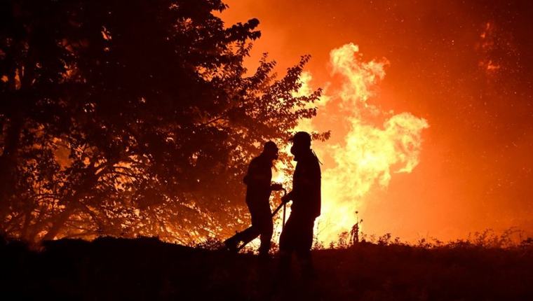 BUKTI U HRVATSKOJ: Vatrena stihija kod Slavonskog Broda gori 15 hektara