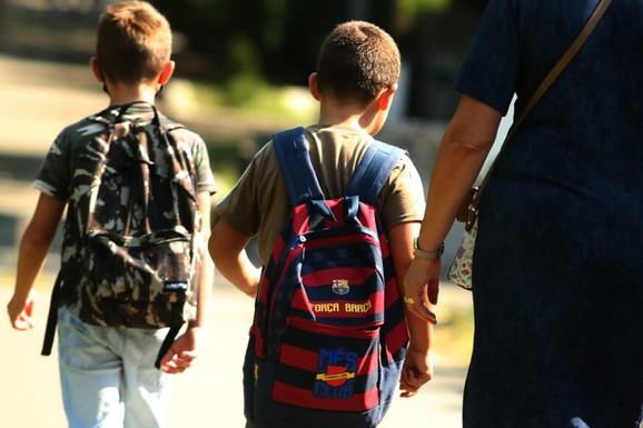 U prvi razred pošlo više dece nego što je rođeno pre 7 godina: U OVOJ opštini u Srbiji BROJ PRVAKA SE STALNO POVEĆAVA