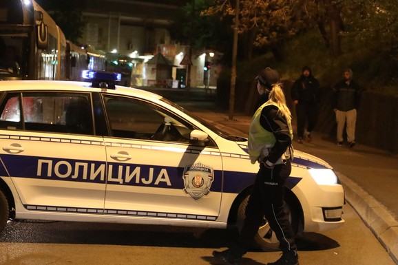 UŽAS U ZEMUNU Mladić (23) izboden na ulici, policija traga za napadačem