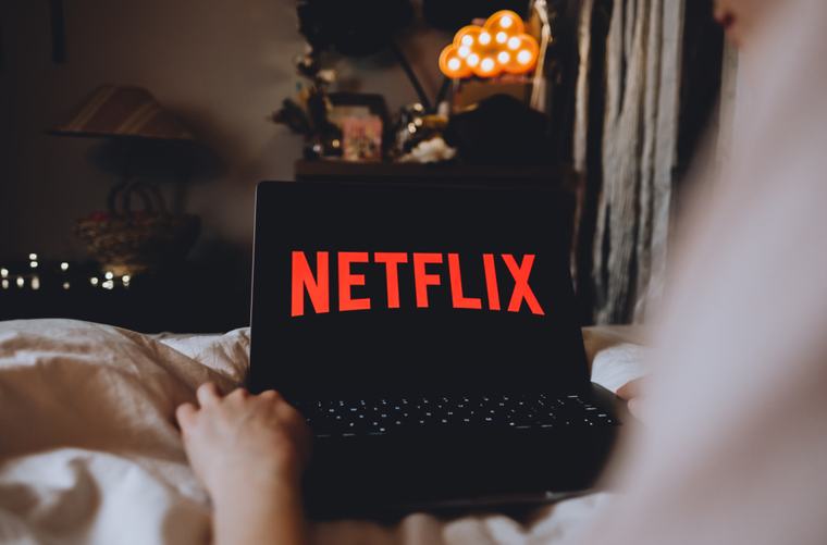 Dva para zamene domove, a onda počinje pakao: Nova Netflixova serija krije mračnu tajnu VIDEO