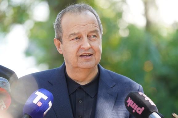 Dačić: "Želim da pružim punu podršku državnoj politici Srbije, da se odupre otrovnim strelama iz regiona i iz drugih centara moći"