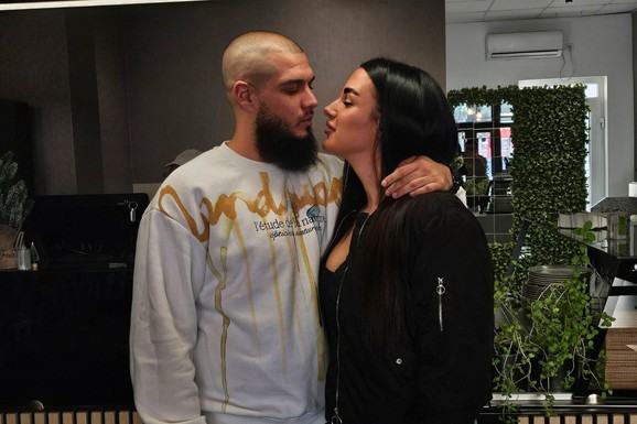 DEJAN DRAGOJEVIĆ I JOVANA IZGUBILI BEBU Velika tuga u domu pobednika Zadruge, oglasio se utučen: "Prvi dani su bili najteži"
