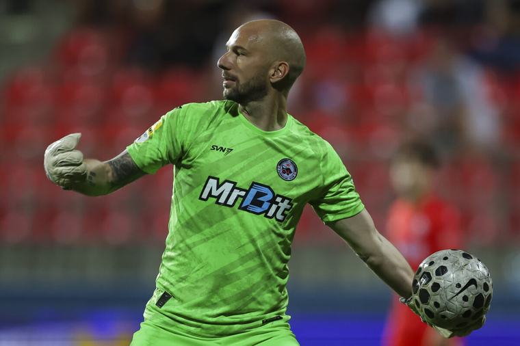 (VIDEO) Komičan autogol u remiju OFK Beograda i IMT-a