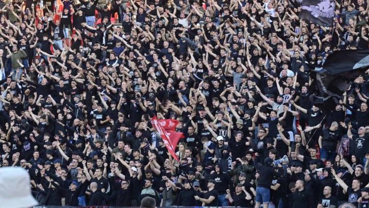 "Da li zaista misliš da bih propustio derbi? Ruka mi i onako ne služi ničemu!" Miljenik grobara "raspalio" navijače pred derbi