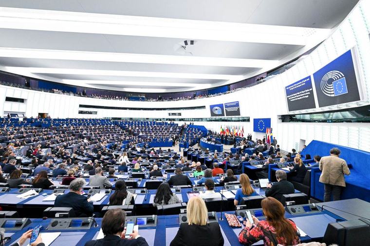 Evropa i Zapadni Ba… Pre 9 h Šta zapravo znači "(ne) napredujemo ka EU"? Kako transparentnost može da uvede red u proces proširenja Komentariši