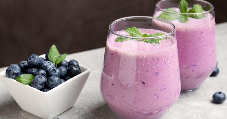 Nutricionistkinja izdvaja sedam smutija koji dugo drže sitost: Spremaju se brzo, a puni su hranljivih materija