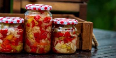 Domaća šarena salata: Zimnica po jugoslovenskom receptu