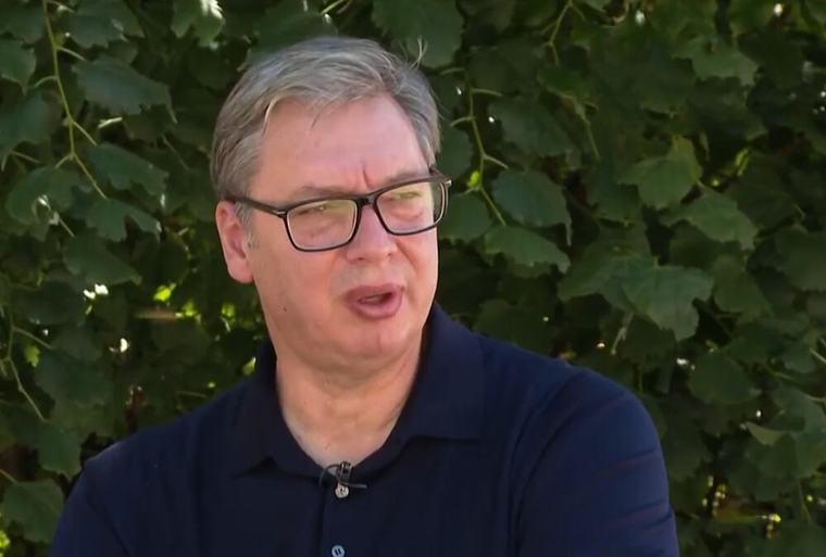 POKUŠAVAJU DA PRIMENE "MAKEDONSKI SCENARIO", SVE JE TO FARSA : Vučić o blokaderskom nasilju: Trčali po Nišu kao lude naste, policija primenila JEDAN TRIK