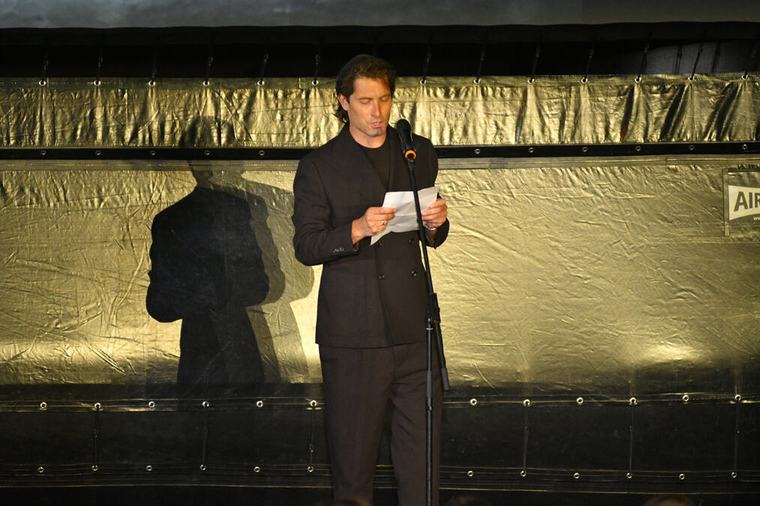 Dele karte, a pričaju da je festival rasprodat: Poznati glumac poklanja ulaznice po Nišu
