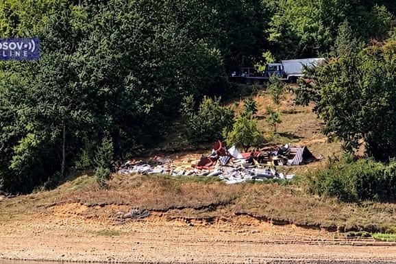 POČELO RUŠENJE NA JEZERU GAZIVODE Šest objekata na udaru, srušena sala Svete Trojice