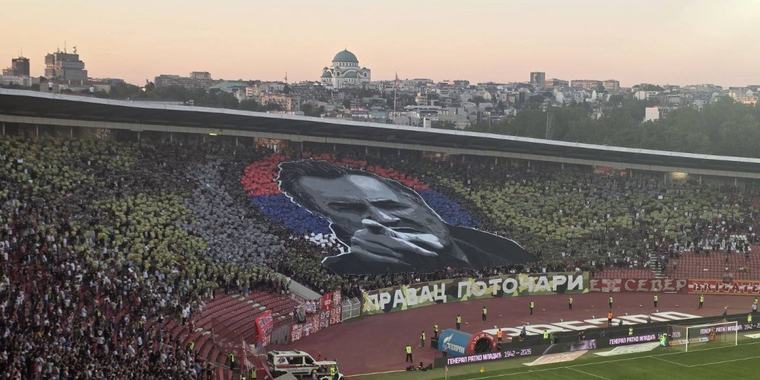 Kulminacija ludila: N1 traži hapšenje "delija" zbog zastave sa Mladićevim likom