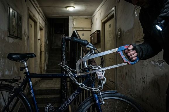 SEKAO SAJLE I KRAO BICIKLE Uhapšen muškarac iz Zemuna: Tužilaštvo traži pritvor zbog opasnosti od bekstva