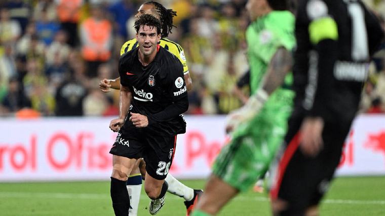 Dušan Vlahović golom zapalio Istanbul: Srušio Fenerbahče u velikom derbiju