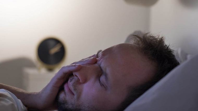 Noćas ste se satima prevrtali po krevetu? Lekar upozorava sve koji nisu mogli da se uspavaju duže od 30 minuta