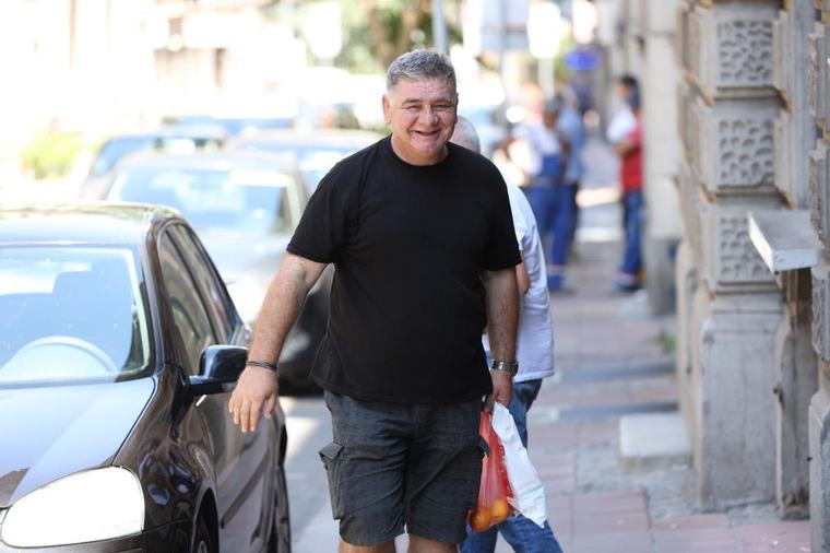 Nakon nagrada u Vrnjačkoj Banji i Indiji, praznična magija i ovacije na prepunoj Tvrđavi: Miljenik publike u Nišu Dimitrije Mita Ilić