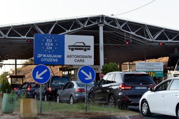 POLICAJCI NE PRIMAJU KEŠ, SAMO KARTICA ILI ONLINE Sistem naplate kazni širi se na sve puteve i granične prelaze! Oglasio se MUP Severne Makedonije, evo kako radi aplikacija