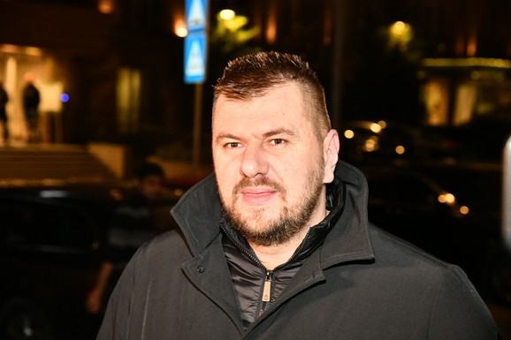 (VIDEO) ZBOG OVOG SNIMKA JE NASTAO HAOS IZMEĐU VANJE I JANJUŠA On u provodu sa rijaliti učesnicom: "Sreli smo se u Crnoj Gori, lepo nam je bilo"